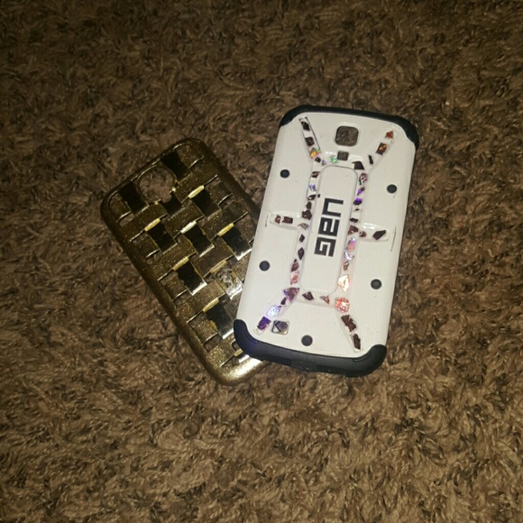 Phone case - Picture 1 of 4